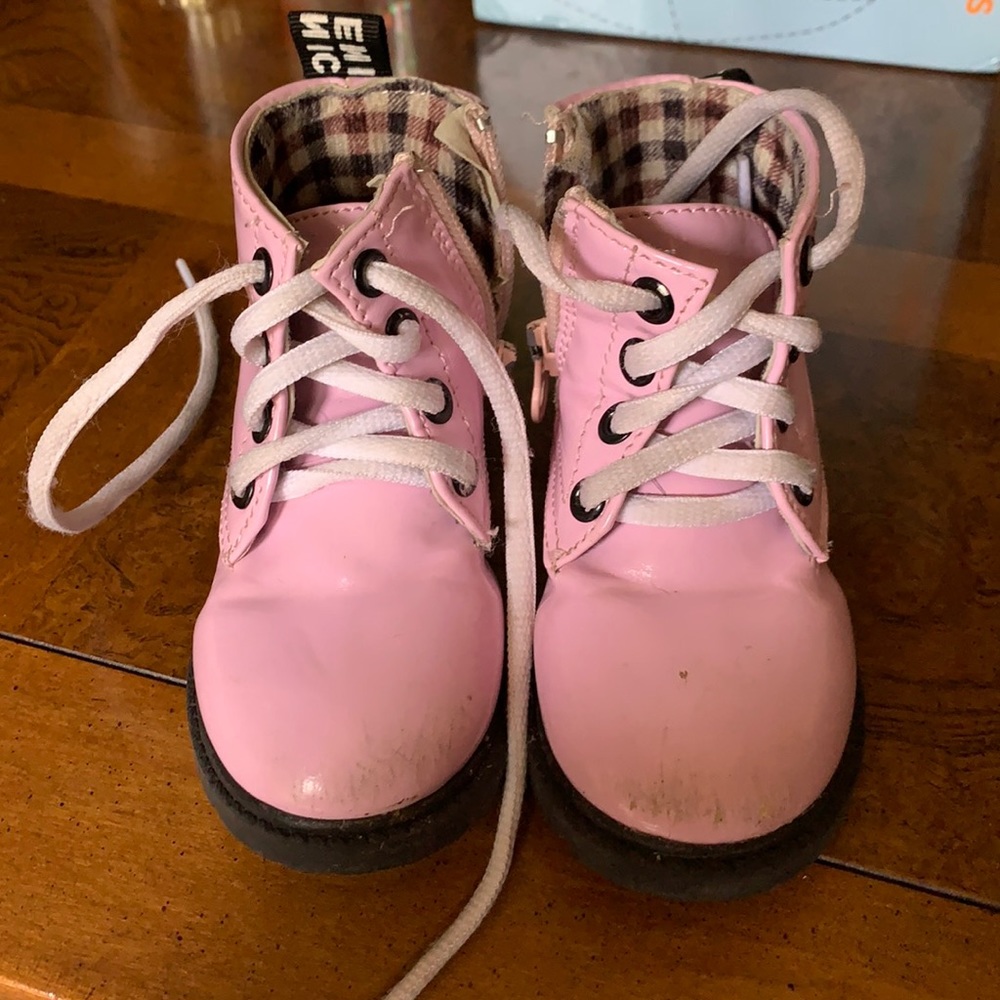 Pink Dinimigi boots toddler. Size 6/ 21
